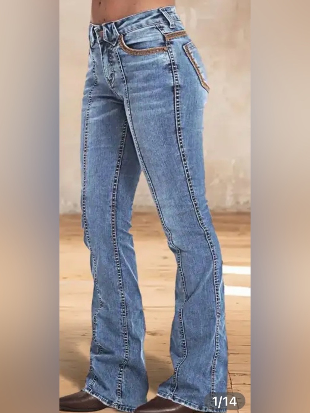 Flamingals #69171 wash contrast Stitch boot cut Jeans Size Small 31” inseam